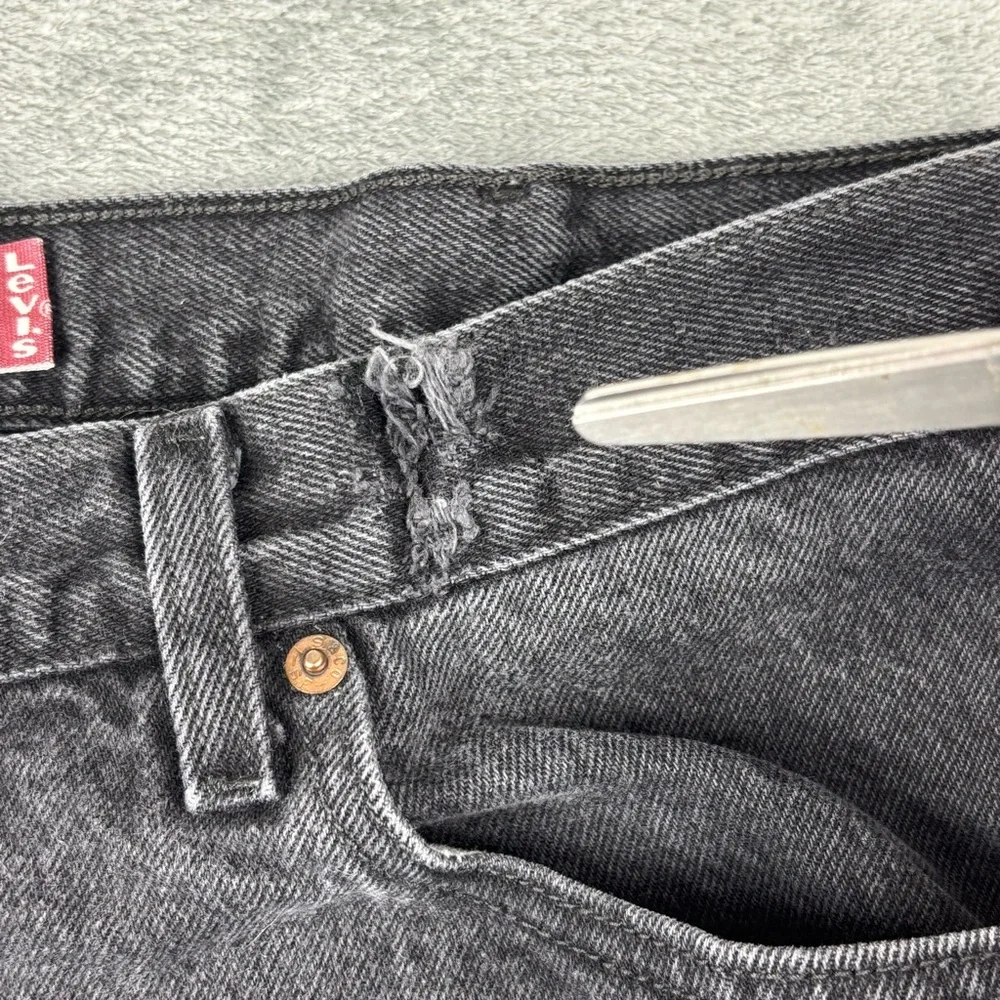 Levi's 550 Jeans Mens 38X32‎ Black Relaxed Fit Straight Distressed (Fit 38x30)